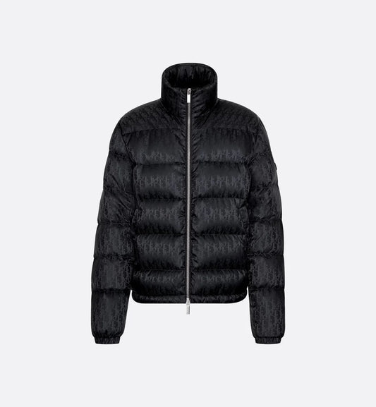 "D" Oblique Puffer Schwarz